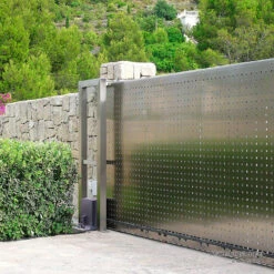 SOMMER Schiebetorantrieb RUNner Plus -Geschäft Für Heimwerkzeuge s11814 00001 sommer schiebetorantrieb runner plus anwendungsbeispiel 2